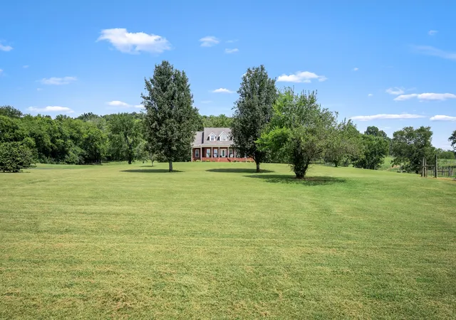 3rd image of 206 Hickerson Rd, Wartrace, TN 37183 | MLS# 3509923
