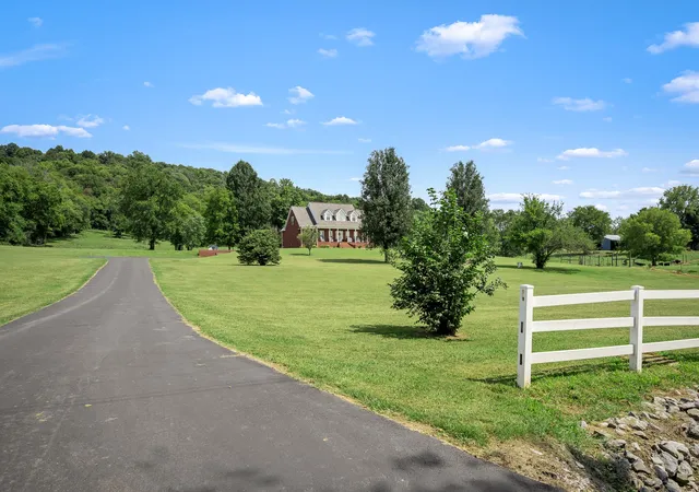4th image of 206 Hickerson Rd, Wartrace, TN 37183 | MLS# 3509923