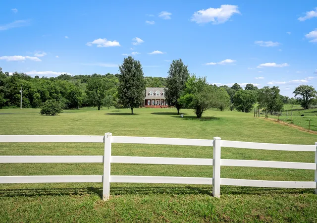 5th image of 206 Hickerson Rd, Wartrace, TN 37183 | MLS# 3509923