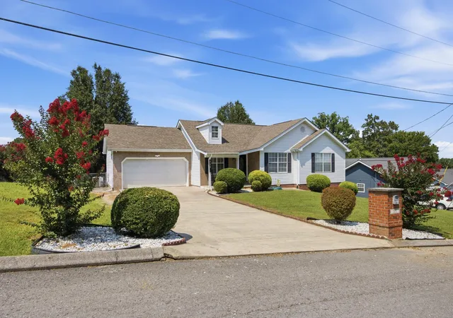 2nd image of 111 Christ Street, Fort Oglethorpe, GA 30742 | MLS# 3312595