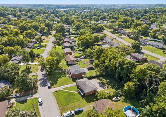 2nd image of 5007 Bonnameade Dr, Hermitage, TN 37076 | MLS# 3314791