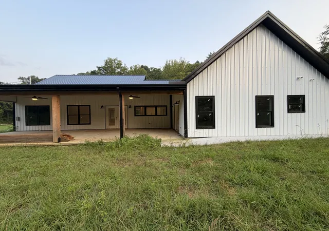 5th image of 333 Possum Trott Rd, Shelbyville, TN 37160 | MLS# 3318517