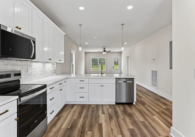 3rd image of 3631 Greenhaw Rd, Decherd, TN 37324 | MLS# 3314365