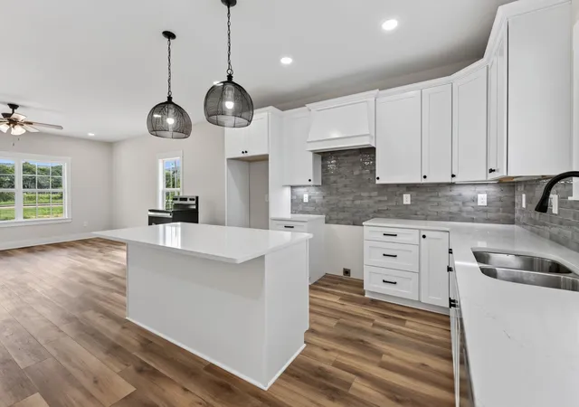 Photo 3 of Single family home for sale at 3607 Greenhaw Rd, Decherd, TN 37324 | MLS# 3314366 | Listing updated on 2026-09-21