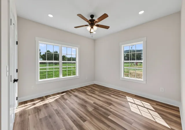 Photo 2 of Single family home for sale at 3607 Greenhaw Rd, Decherd, TN 37324 | MLS# 3314366 | Listing updated on 2026-09-24