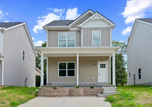 Single family home for sale at 324 Mitchell St, Clarksville, TN 37042 | MLS# 3312743