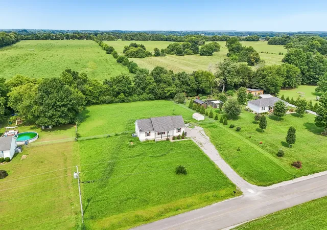 3rd image of 318 Cayenne Rd, Bell Buckle, TN 37020 | MLS# 3316082