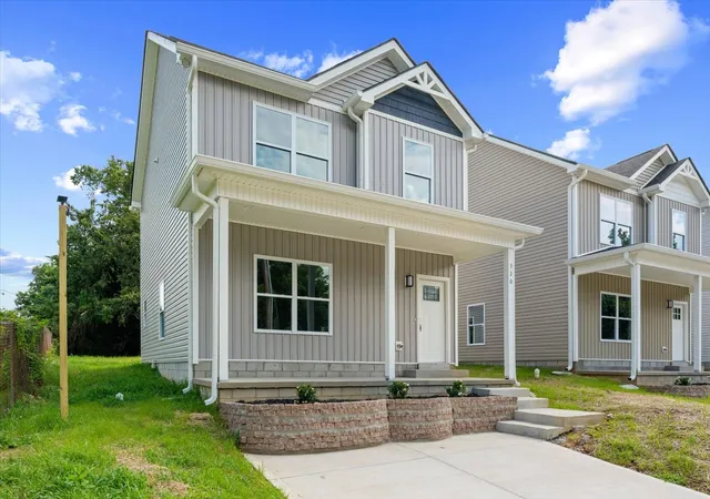 Photo 1 of Single family home for sale at 320 Mitchell St, Clarksville, TN 37042 | MLS# 3506054 | Listing updated on 2026-10-13