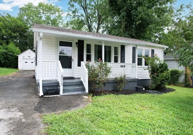 Photo 1 of Single family home for sale at 806 Willow St Nw, Cleveland, TN 37311 | MLS# 3314748 | Listing updated on 2026-09-08