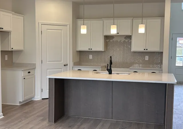 Photo 3 of Sale Pending at 5136 Pace Park Cir, Columbia, TN 38401 | MLS# 3312727 | Listing updated on 2026-07-30