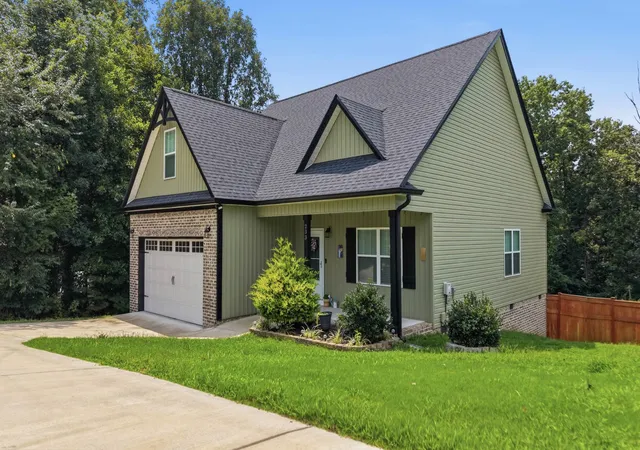 Photo 2 of Single family home for sale at 233 Eastview Cvs Dr Se, Cleveland, TN 37323 | MLS# 3312738 | Listing updated on 2026-08-13