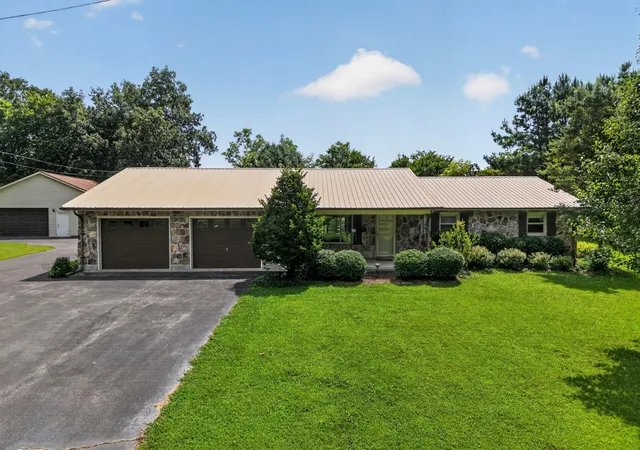 1st image of 705 Highland Dr, Crossville, TN 38572 | MLS# 3314241