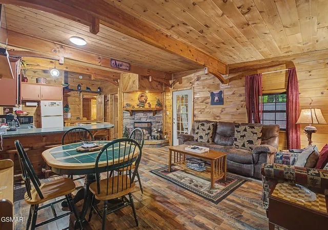 3rd image of 1128 Ridgefield Dr, Sevierville, TN 37876 | MLS# 3312765