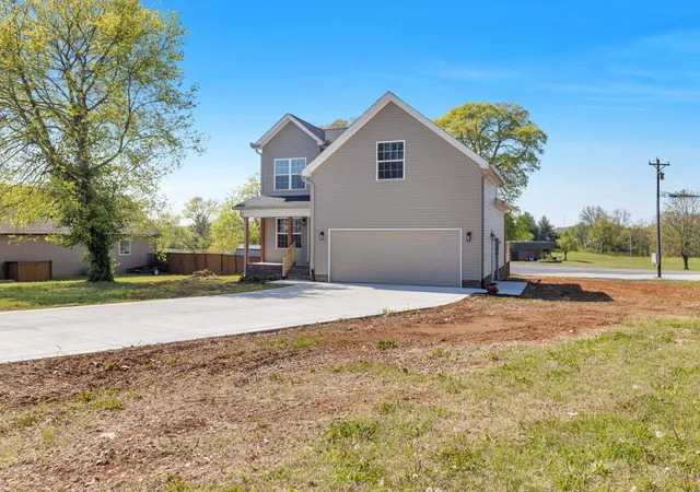 Photo 3 of Single family home for sale at 98 Country Clb Blvd, Russellville, KY 42276 | MLS# 3336193 | Listing updated on 2026-08-06