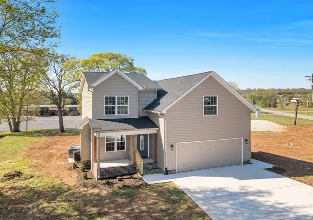 Photo 3 of Single family home for sale at 98 Country Clb Blvd, Russellville, KY 42276 | MLS# 3336193 | Listing updated on 2026-08-06