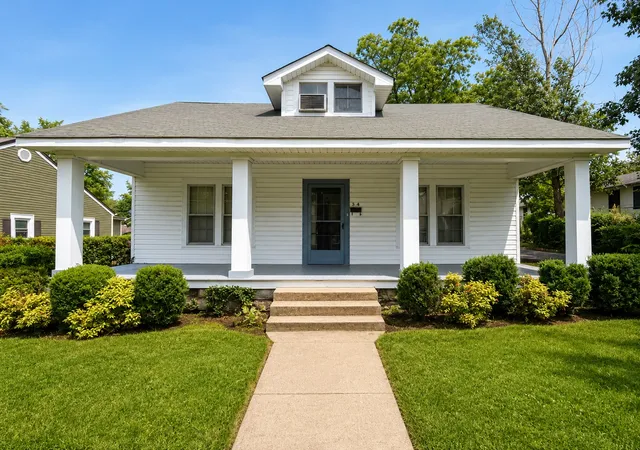 1st image of 304 Morgan Ave S, Fayetteville, TN 37334 | MLS# 3315138