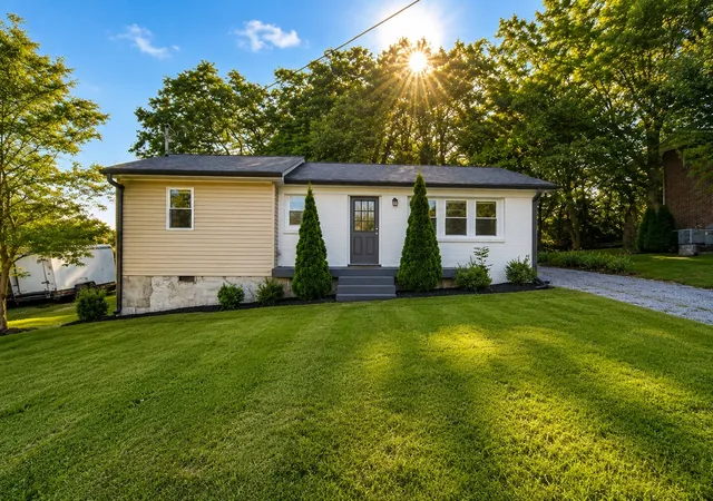 1st image of 105 Williams St, Woodbury, TN 37190 | MLS# 3315920