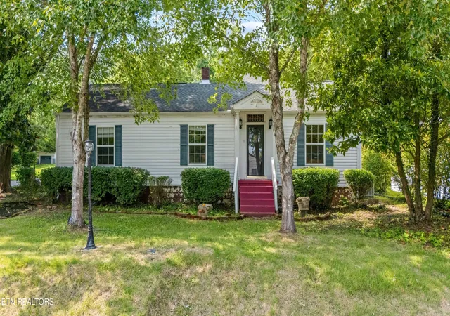 2nd image of 702 Meadowview Dr, Harriman, TN 37748 | MLS# 3314238