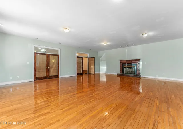 3rd image of 702 Meadowview Dr, Harriman, TN 37748 | MLS# 3314238