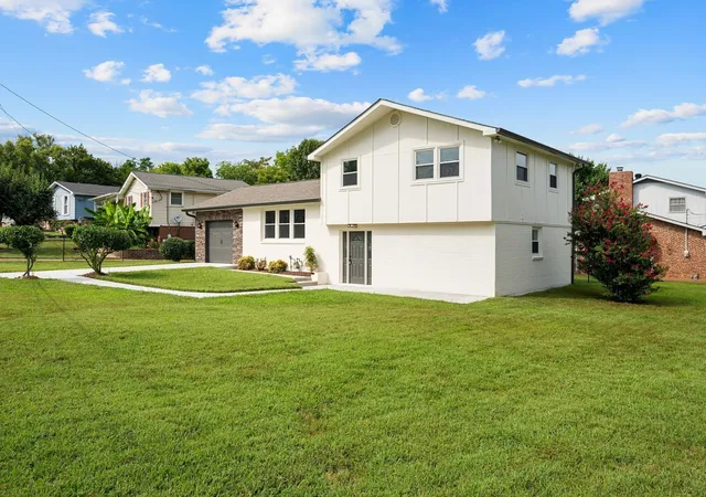 Photo 3 of Single family home for sale at 501 Rural Hl Rd, Nashville, TN 37217 | MLS# 3513063 | Listing updated on 2026-08-14