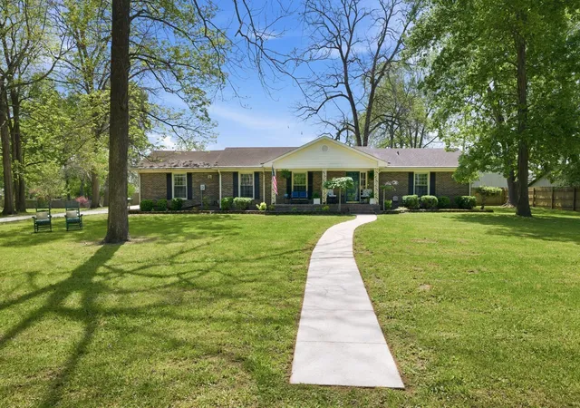 1st image of 100 April Ln, Shelbyville, TN 37160 | MLS# 3314630