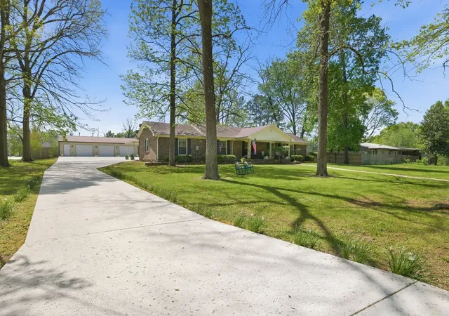 3rd image of 100 April Ln, Shelbyville, TN 37160 | MLS# 3314630