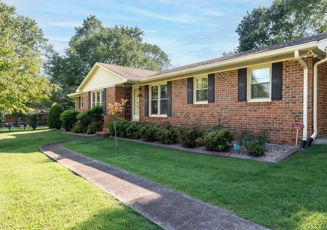 2nd image of 618 Fairlane Dr, Lewisburg, TN 37091 | MLS# 3319110