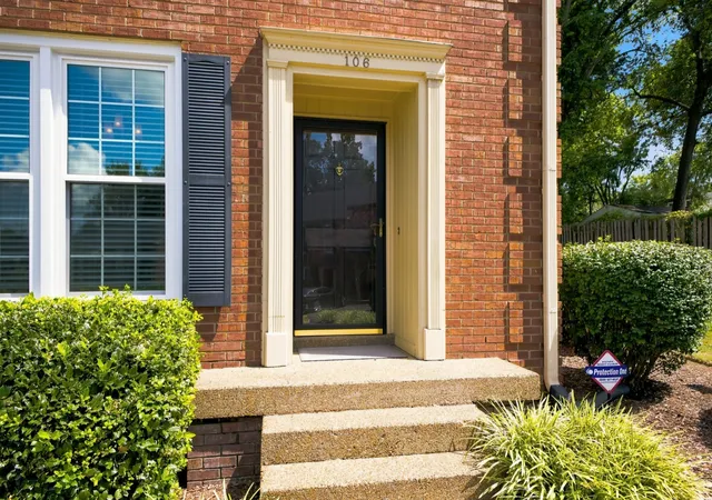 Photo 2 of Sale Pending at 106 Westwood Trce, Nashville, TN 37212 | MLS# 3318425 | Listing updated on 2026-09-24