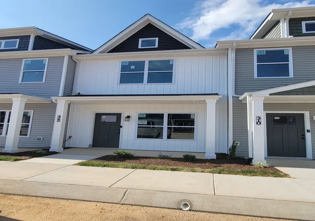 1st image of 312 Front Ridge Circle, Clarksville, TN 37040 | MLS# 3314385