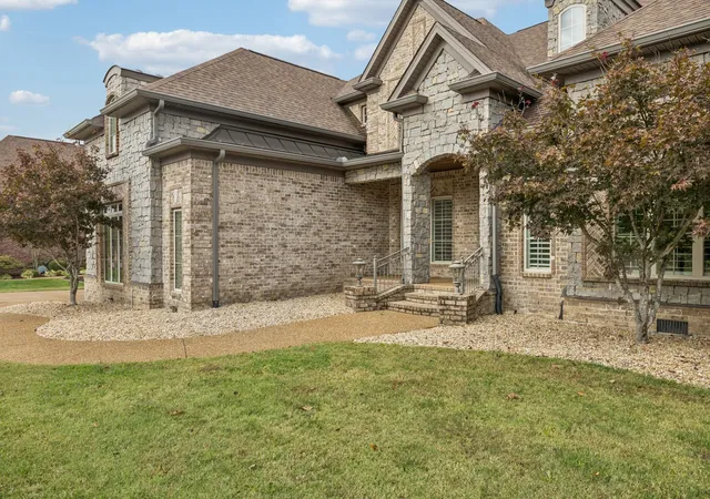 Photo 3 of Single family home for sale at 1118 Garrett Way, Mount Juliet, TN 37122 | MLS# 3314559 | Listing updated on 2026-10-06