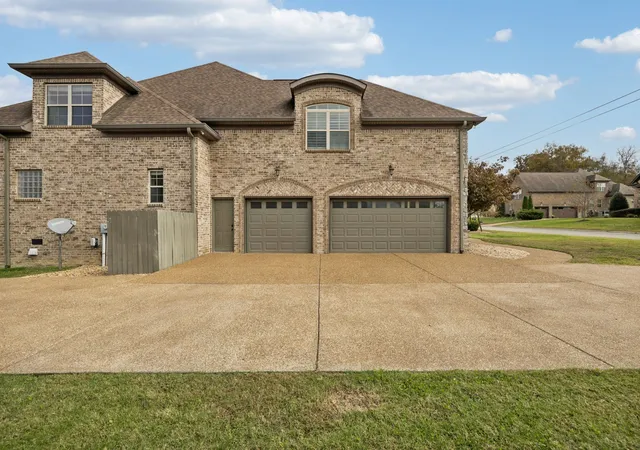 Photo 4 of Single family home for sale at 1118 Garrett Way, Mount Juliet, TN 37122 | MLS# 3314559 | Listing updated on 2026-10-06