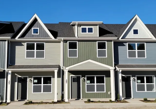 1st image of 305 Front Ridge Circle, Clarksville, TN 37040 | MLS# 3314403