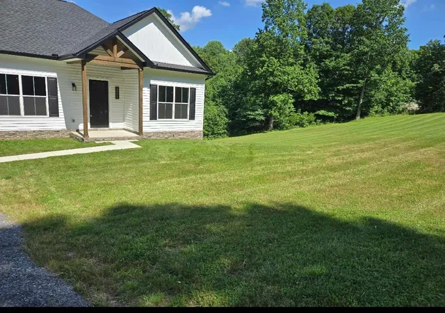Photo 3 of Sale Pending at 527 Hog Back Ridge Rd, Bethpage, TN 37022 | MLS# 3314462 | Listing updated on 2026-09-12