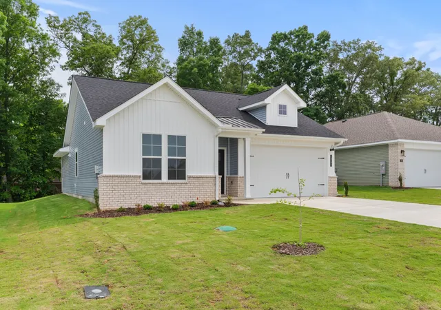 1st image of 34 Aurora Cir, Fayetteville, TN 37334 | MLS# 3318700