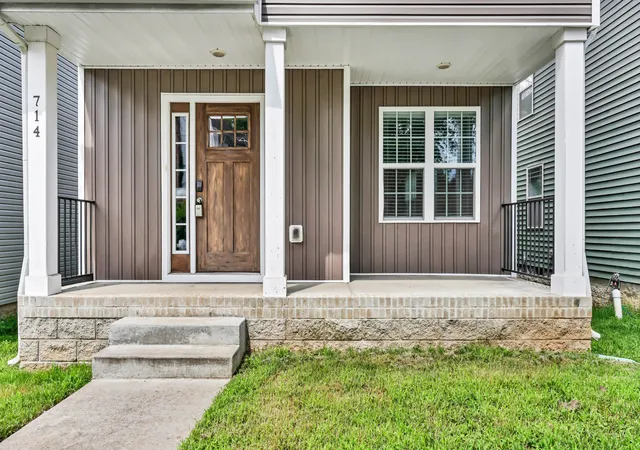 Photo 1 of Single family home for sale at 714 Perkins Ave, Clarksville, TN 37040 | MLS# 3314422 | Listing updated on 2026-10-27