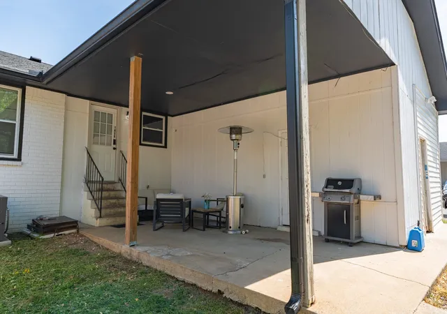 2nd image of 1406 Bradyville Pike, Murfreesboro, TN 37130