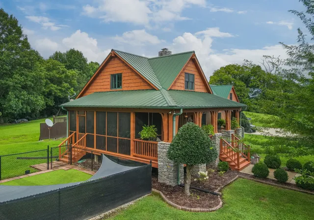 Photo 3 of House for sale at 3350 Mooresville Hwy, Lewisburg, TN 37091 | MLS# 3314438 | Listing updated on 2026-08-31
