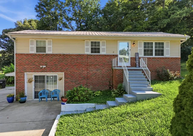 Photo 1 of Single family home for sale at 1220 28th Street Se, Cleveland, TN 37323 | MLS# 3314453 | Listing updated on 2026-09-01