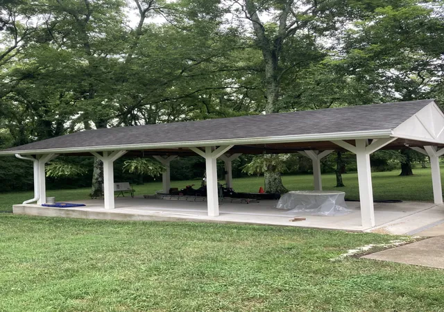 Photo 3 of Sale Pending at 206 W Meade Dr, Nashville, TN 37205 | MLS# 3318958 | Listing updated on 2026-08-03