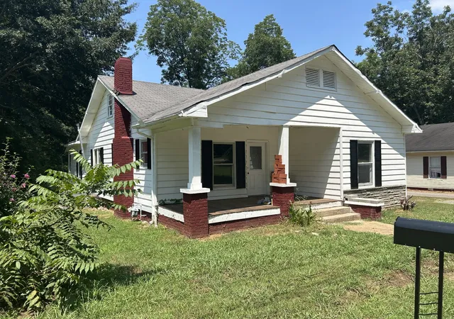 1st image of 107 Hemlock St, Bruceton, TN 38317 | MLS# 3314522