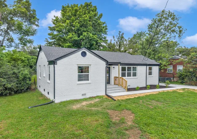 Photo 3 of Single family home for sale at 2125 Crystal Dr, Nashville, TN 37210 | MLS# 3314539 | Listing updated on 2026-09-02