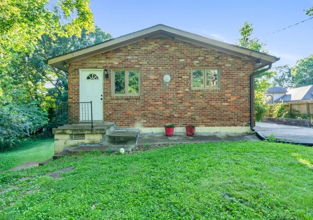 1st image of 946 Greenwood Ave, Clarksville, TN 37040 | MLS# 3314691