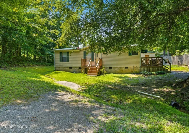 2nd image of 400 Wilkins Ave, Etowah, TN 37331 | MLS# 3314532
