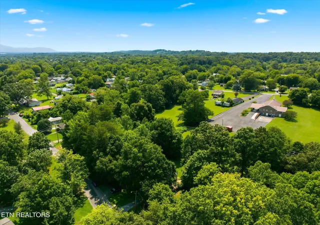 32nd image of 400 Wilkins Ave, Etowah, TN 37331 | MLS# 3314532