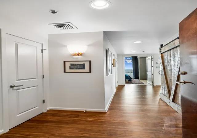 2nd image of 415 Church St #1515, Nashville, TN 37219 | MLS# 3319296