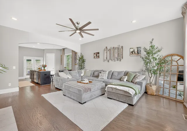 4th image of 921 Holgate Ct, Nashville, TN 37221 | MLS# 3314679
