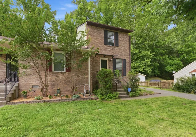 Photo 2 of Single family home for sale at 3332 Lakeside Pl, Hermitage, TN 37076 | MLS# 3314566 | Listing updated on 2026-10-28