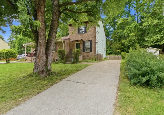 Photo 3 of Single family home for sale at 3332 Lakeside Pl, Hermitage, TN 37076 | MLS# 3314566 | Listing updated on 2026-10-28