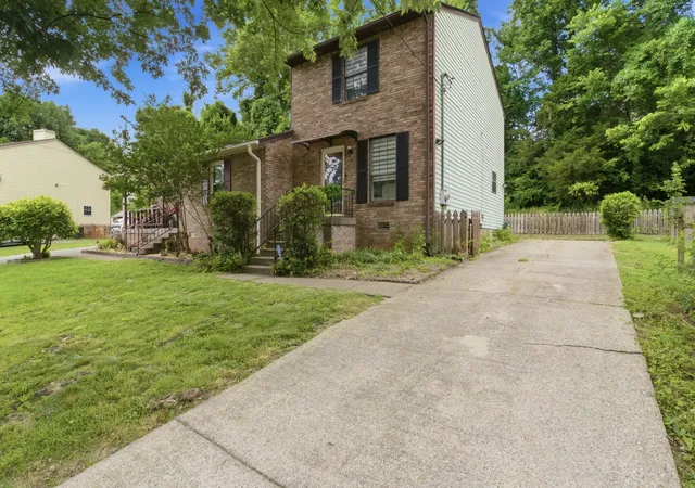 Photo 4 of Single family home for sale at 3332 Lakeside Pl, Hermitage, TN 37076 | MLS# 3314566 | Listing updated on 2026-10-28