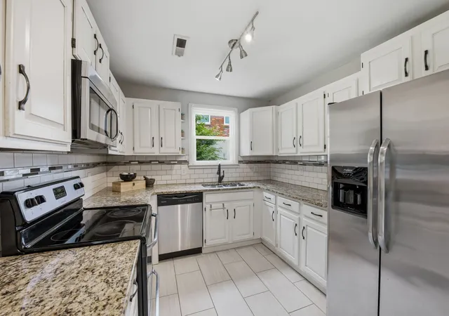 Photo 3 of Single family home for sale at 221 Wallace Rd, Nashville, TN 37211 | MLS# 3514973 | Listing updated on 2026-09-18